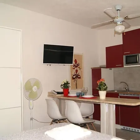 Apartament Monolocale Con Matrimoniale *